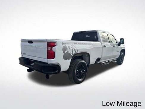 Used 2025 Chevrolet Silverado 3500 W/T image 9