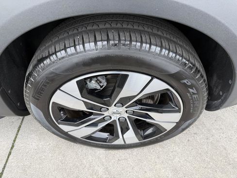 Used 2024 Volvo V60 B5 Cross Country Plus image 45