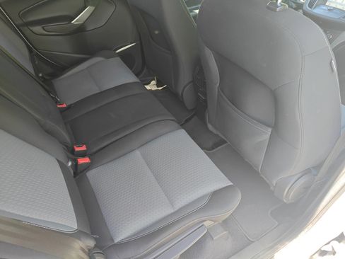 Used 2017 Ford Escape SE w/ Equipment Group 201A FWD image 15