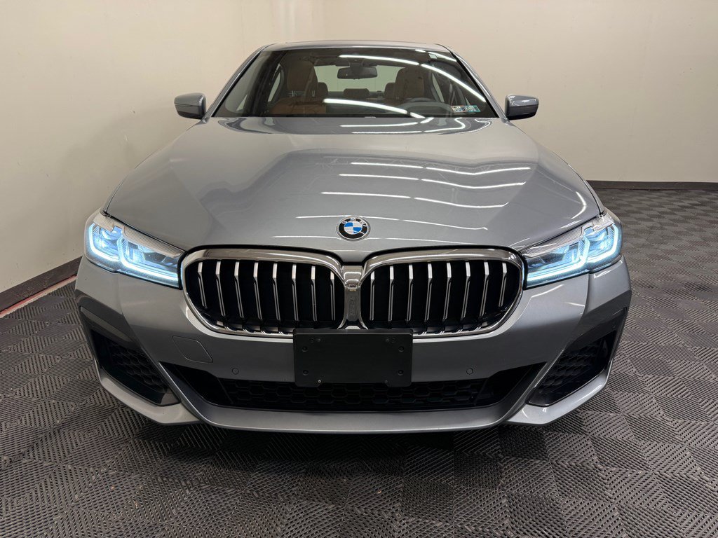 Used 2023 BMW 540i xDrive w/ M Sport Package AWD/4WD image 4