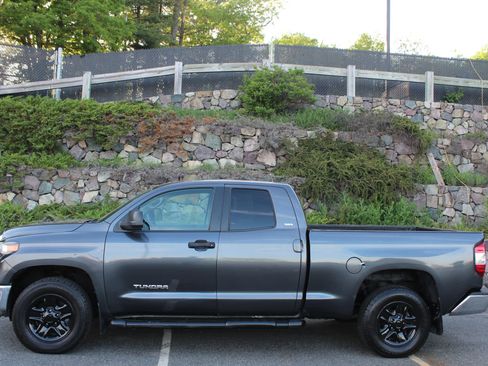 Used 2018 Toyota Tundra SR5 AWD/4WD image 6