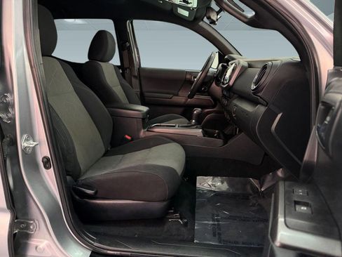 Used 2023 Toyota Tacoma TRD Off-Road image 23