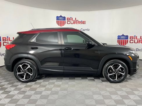 Used 2021 Chevrolet TrailBlazer RS w/ Sun and Liftgate Package FWD image 2
