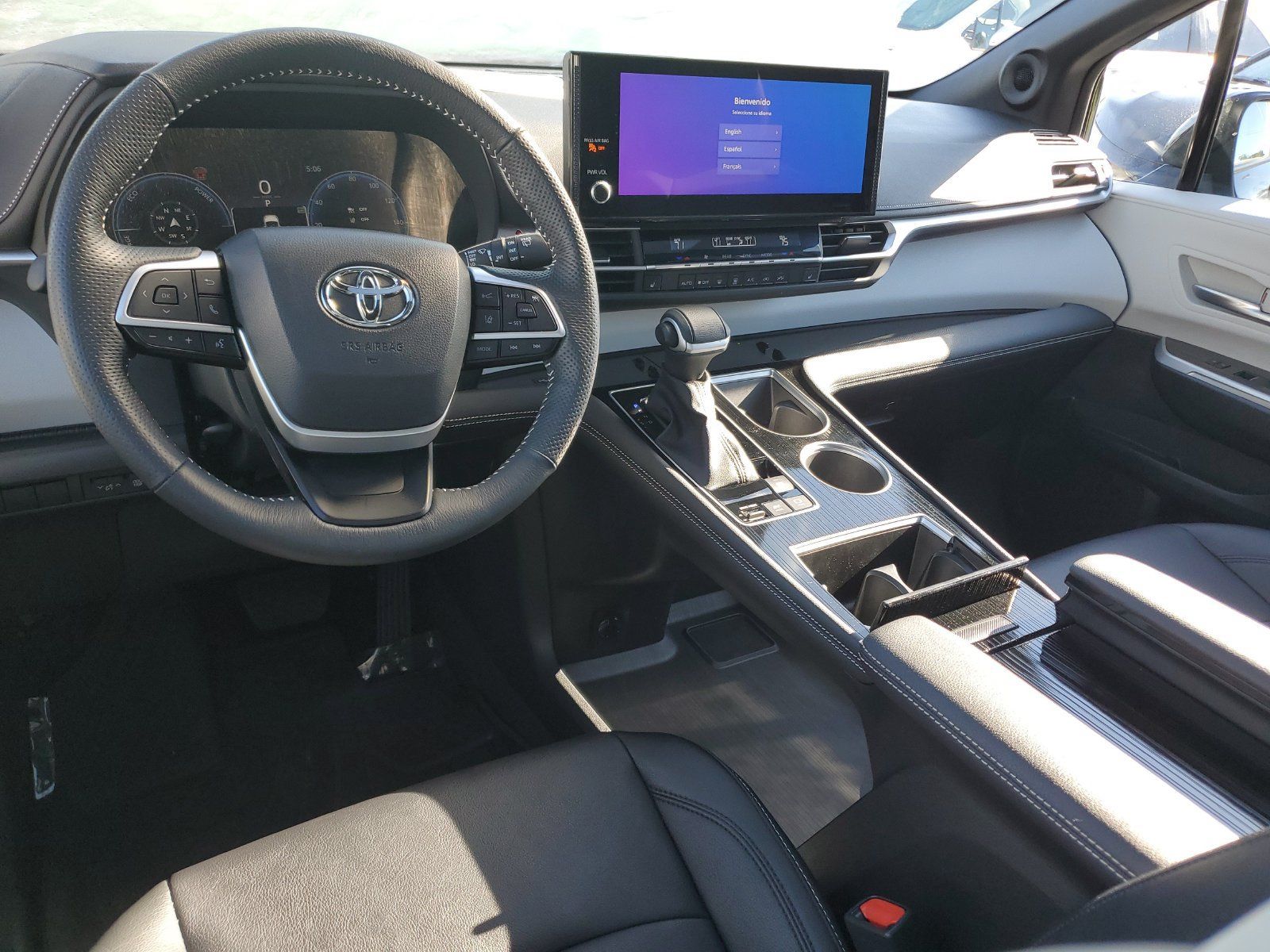 Certified 2025 Toyota Sienna XSE w/ XSE Plus Package AWD/4WD image 10