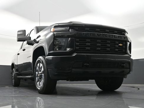 Used 2021 Chevrolet Silverado 2500 Custom w/ Custom Value Package AWD/4WD image 28