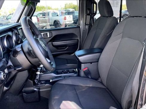Used 2023 Jeep Gladiator Sport AWD/4WD image 27