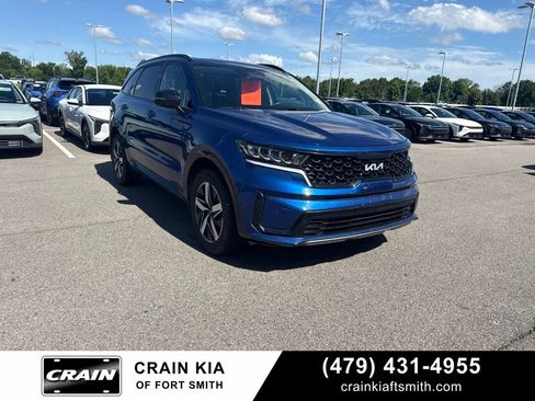 Used 2022 Kia Sorento S FWD image 1