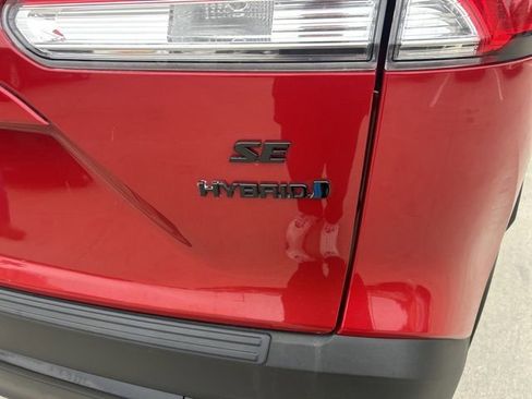 Used 2024 Toyota Corolla Cross SE image 4