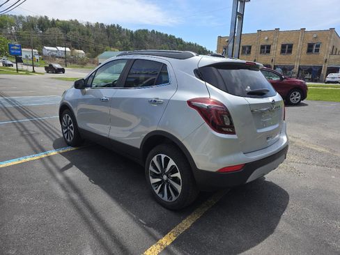 Used 2021 Buick Encore Preferred w/ Safety Package AWD/4WD image 6