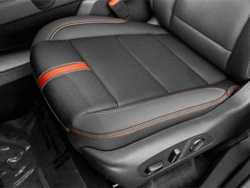 Used 2026 Chevrolet Traverse RS AWD/4WD image 42