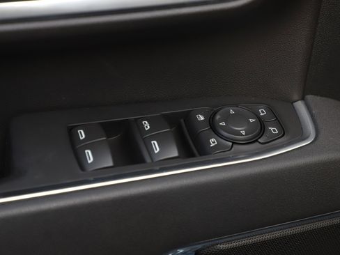 Used 2025 Chevrolet Silverado 3500 LT w/ Safety Package image 23