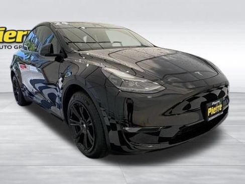Used 2024 Tesla Model Y Long Range AWD/4WD image 8