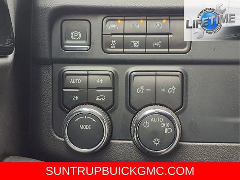 Used 2025 Chevrolet Tahoe LT image 16