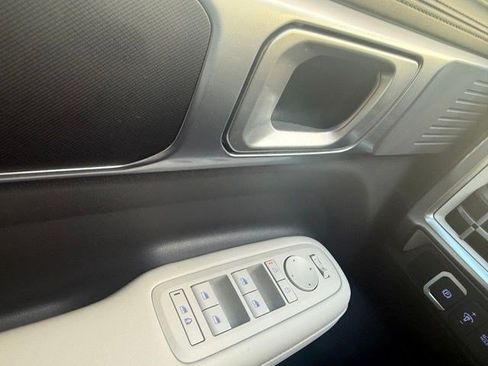 Used 2024 Hyundai Santa Fe SEL FWD image 20