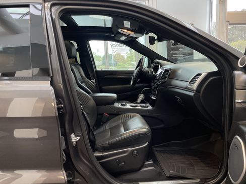 Used 2021 Jeep Grand Cherokee SRT AWD/4WD image 39