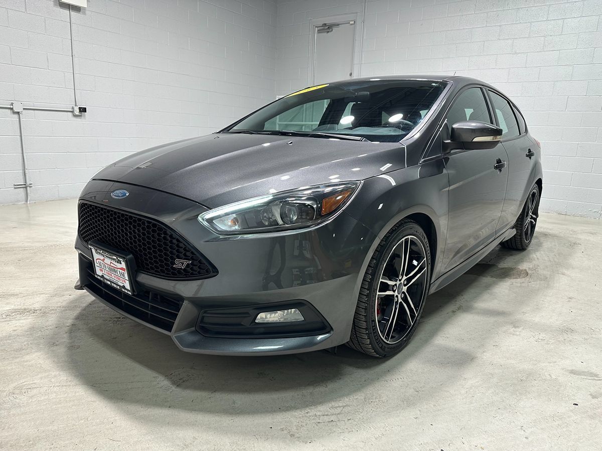 Used 2015 Ford Focus ST w/ Equipment Group 402A FWD image 18