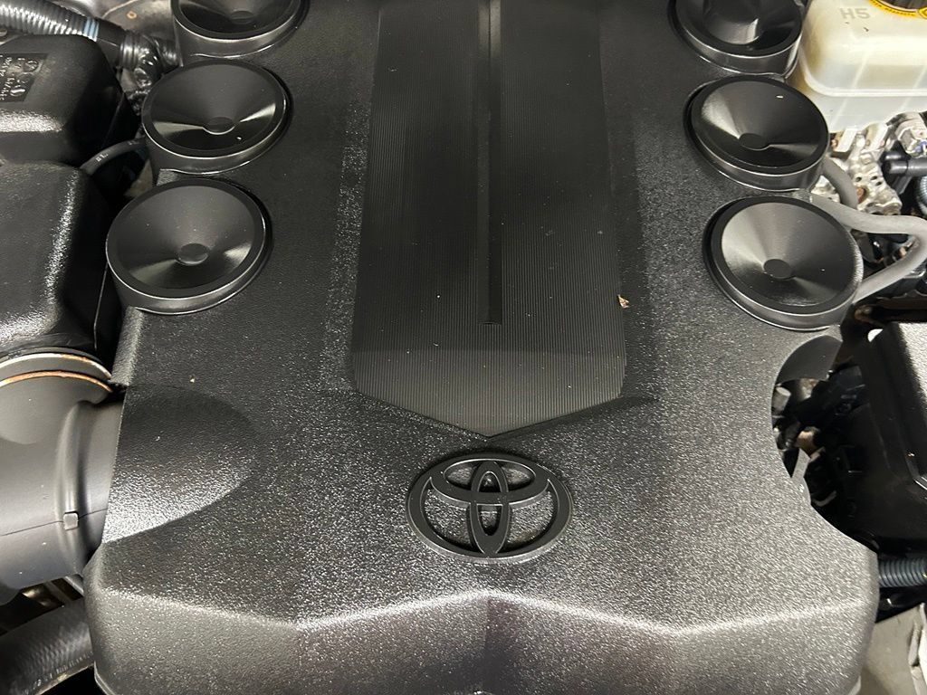 Used 2016 Toyota 4Runner SR5 AWD/4WD image 10