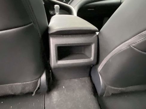 Used 2024 Toyota Camry SE image 10