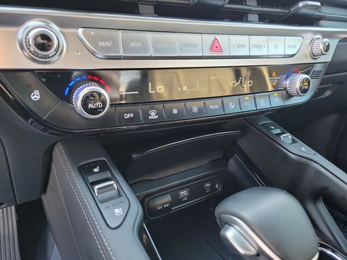 Used 2024 Kia Telluride EX X-Line AWD/4WD image 19