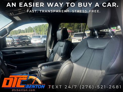 Used 2024 Jeep Wagoneer Series II AWD/4WD image 9
