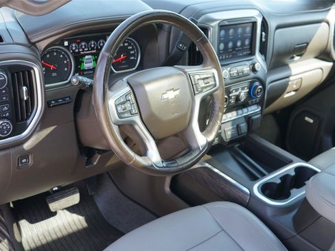 Used 2020 Chevrolet Silverado 1500 LTZ w/ LTZ Premium Package AWD/4WD image 9