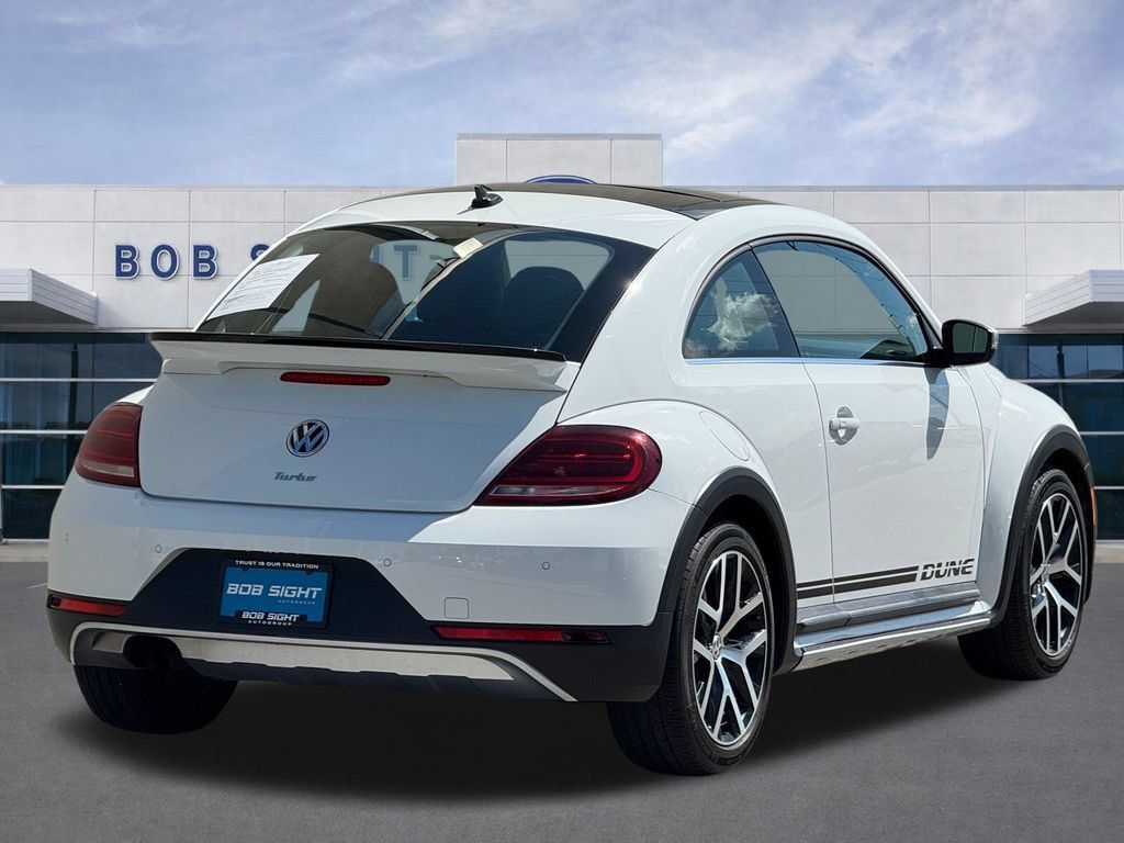 Used 2018 Volkswagen Beetle 2.0T Dune FWD image 31