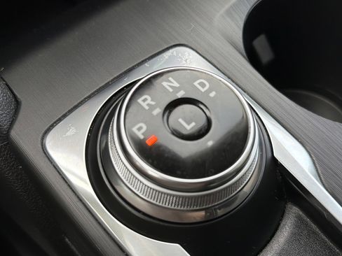 Used 2021 Ford Escape SE image 23