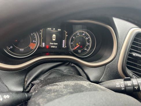 Used 2014 Jeep Cherokee Latitude image 9