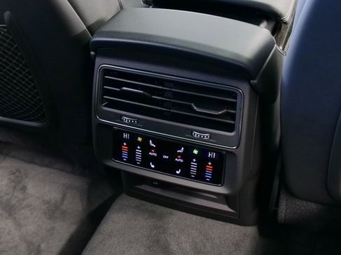 New 2026 Audi Q8 Premium Plus image 18