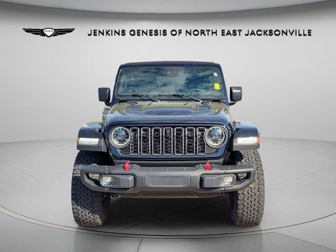 Used 2024 Jeep Wrangler Unlimited Rubicon image 3