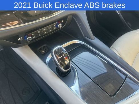 Used 2021 Buick Enclave Premium w/ Sun and Sites Package AWD/4WD image 27