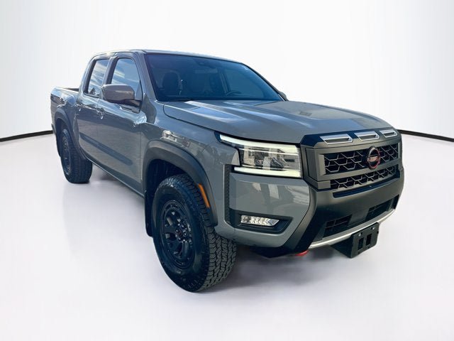 Used 2025 Nissan Frontier PRO-4X AWD/4WD image 3