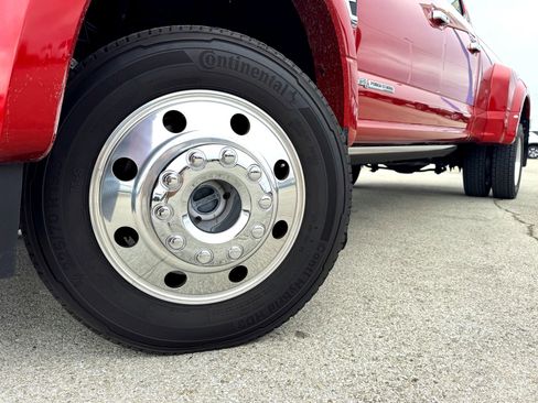 Used 2022 Ford F450 Platinum w/ FX4 Off-Road Package image 2