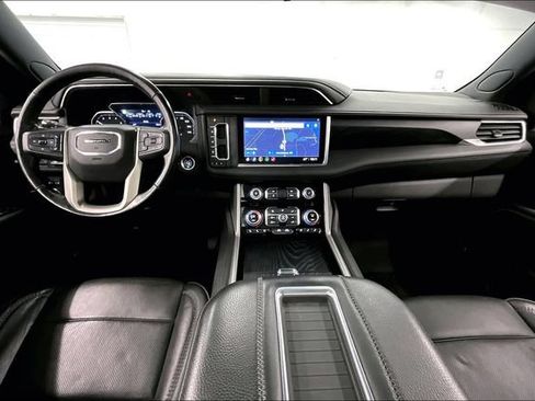 Used 2021 GMC Yukon Denali w/ Denali Premium Package AWD/4WD image 17