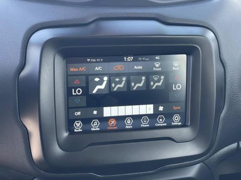 Used 2021 Jeep Renegade Sport image 10