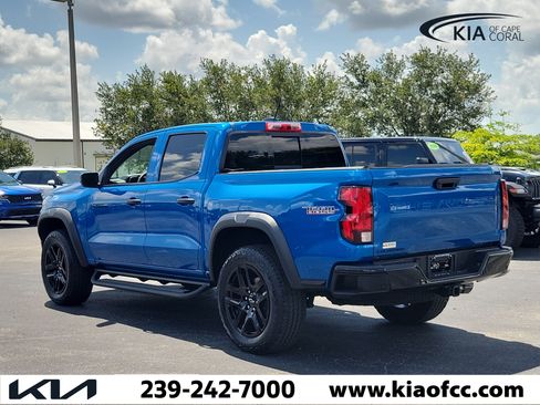 Used 2023 Chevrolet Colorado Trail Boss w/ Advanced Trailering Package AWD/4WD image 4