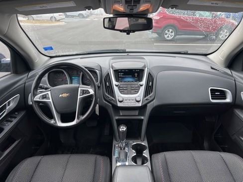 Used 2017 Chevrolet Equinox LT w/ Convenience Package image 16