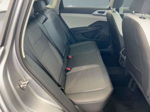 New 2026 Volkswagen Taos SE image 30