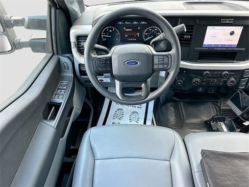 New 2025 Ford F550 4x4 Supercab Super Duty image 15