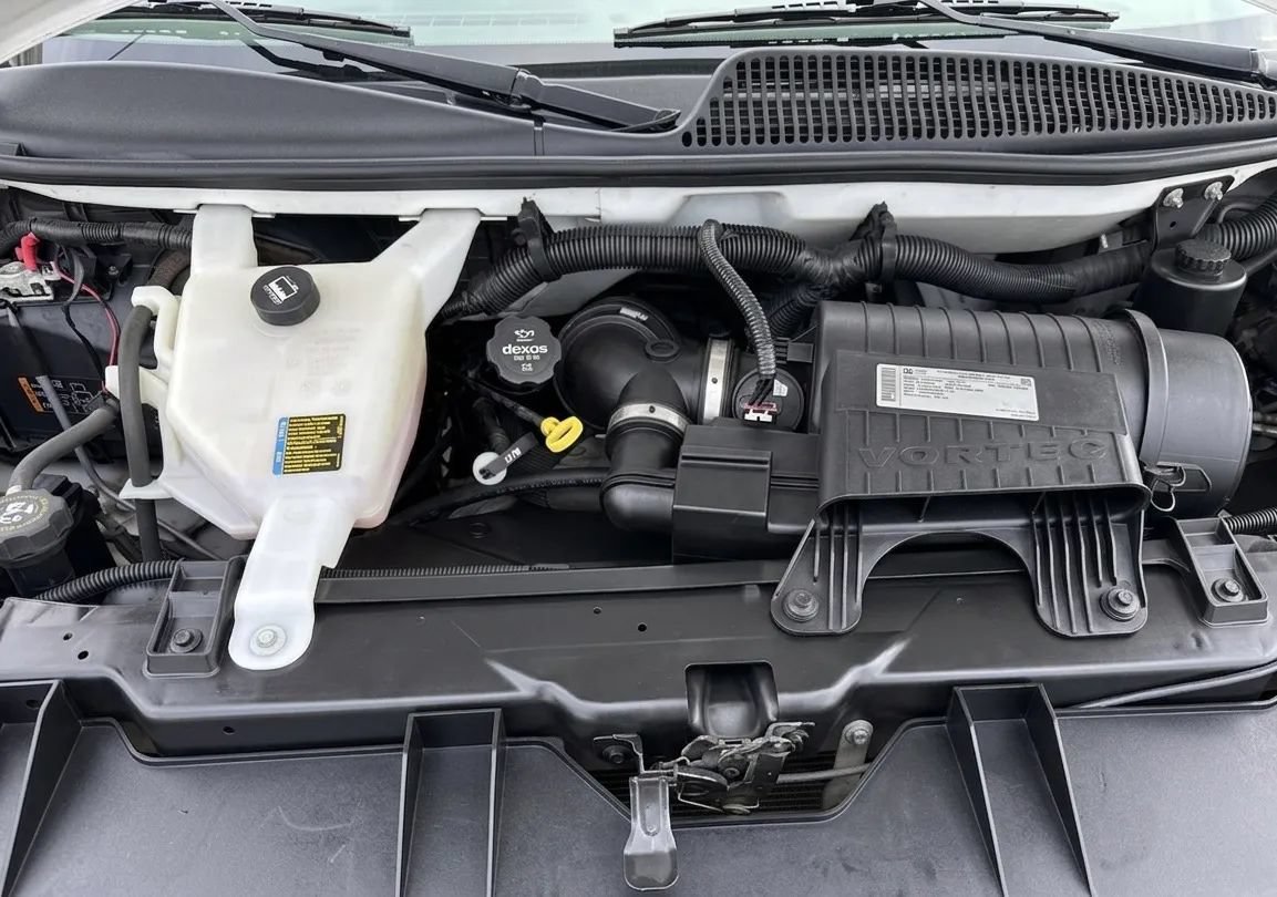 Used 2013 Chevrolet Express 2500 RWD image 29
