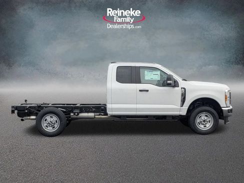 New 2026 Ford F350 XL image 4