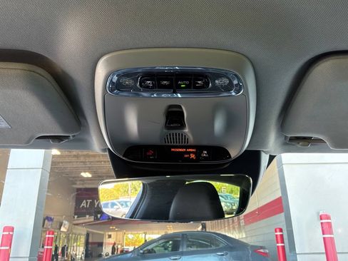 Used 2019 Volvo S90 T6 Momentum AWD/4WD image 17