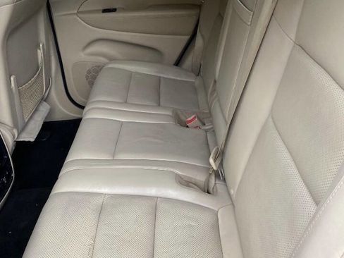 Used 2013 Jeep Grand Cherokee Limited w/ Luxury Group II image 12