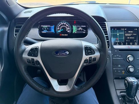 Used 2017 Ford Taurus SEL w/ Equipment Group 201A image 18