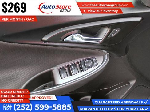 Used 2018 Chevrolet Malibu LT FWD image 12