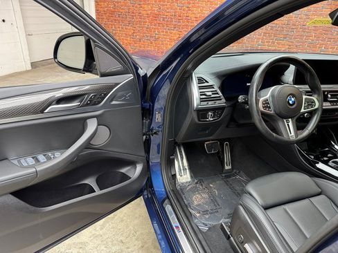 Certified 2023 BMW X4 M40i image 9