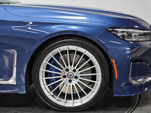 Used 2022 BMW ALPINA B7 xDrive w/ Luxury Rear Seating Package image 64
