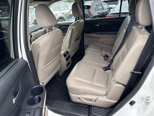 Used 2016 Honda Pilot Touring image 17