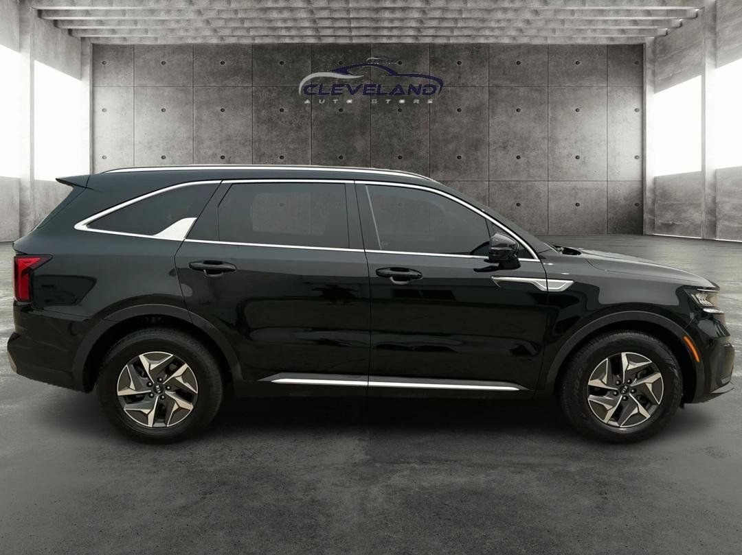 Used 2021 Kia Sorento S FWD image 2