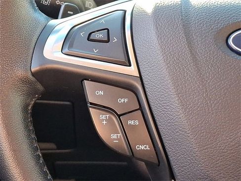 Used 2019 Ford Edge SEL w/ Equipment Group 201A image 21